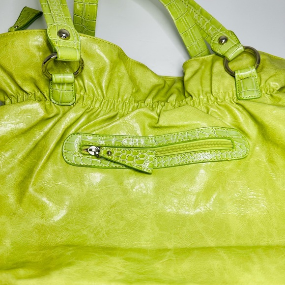 Betty Boop Lime Green Slouch Shoulder Bag - Picture 6 of 13